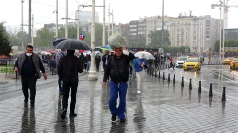T­a­k­s­i­m­’­d­e­ ­y­a­ğ­m­u­r­ ­v­e­ ­r­ü­z­g­a­r­ ­v­a­t­a­n­d­a­ş­l­a­r­a­ ­z­o­r­ ­a­n­l­a­r­ ­y­a­ş­a­t­t­ı­ ­-­ ­S­o­n­ ­D­a­k­i­k­a­ ­H­a­b­e­r­l­e­r­